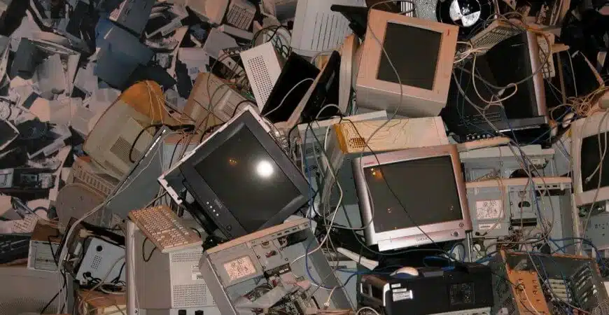 electronic waste, e-waste, electronic waste disposal in London, e-waste recycling in London, scrap metal, recycling, reuse, reduce, toxic materials, London, sustainable / sustainability,